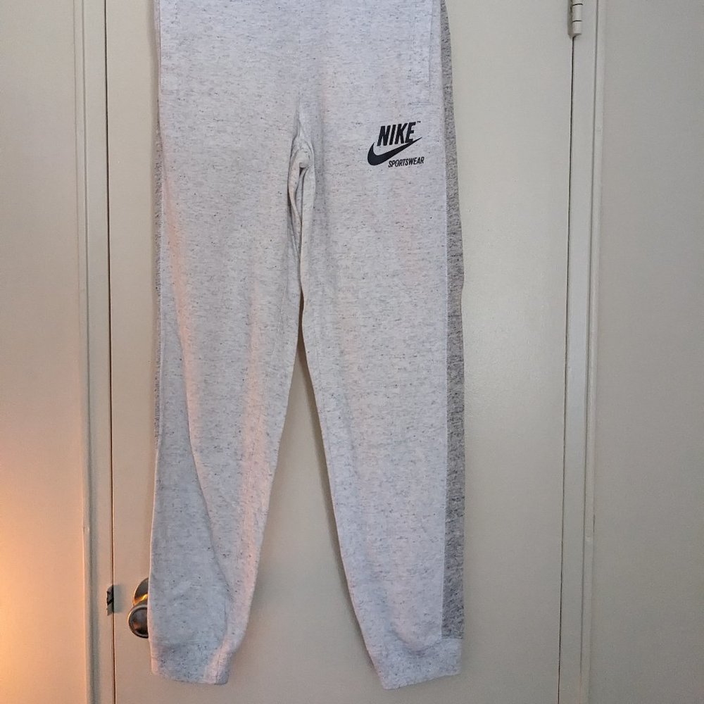 Nike Joggers small